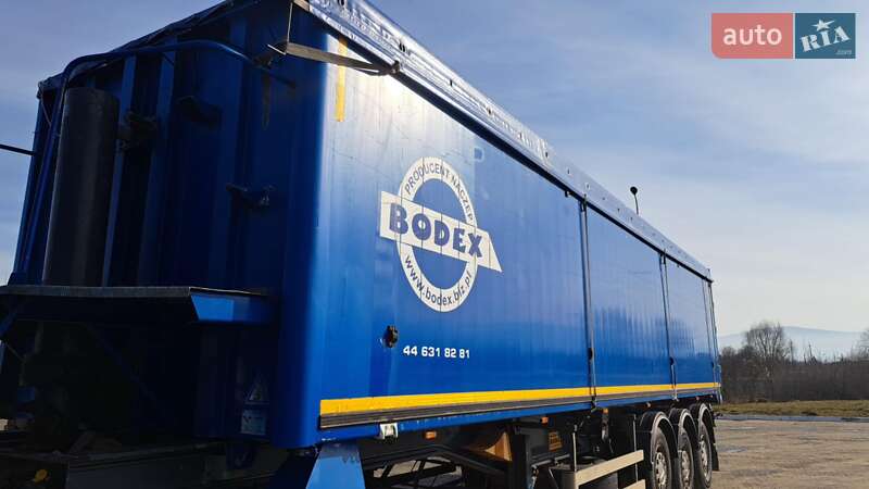 Самосвал полуприцеп Bodex KIS 2012 в Тячеве