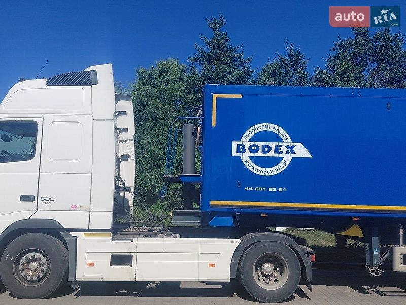 Зерновоз - полуприцеп Bodex KIS 2012 в Тячеве