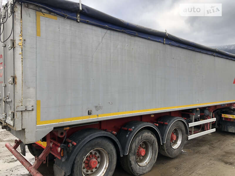 Зерновоз - полуприцеп Bodex Kiss 33 2003 в Ивано-Франковске