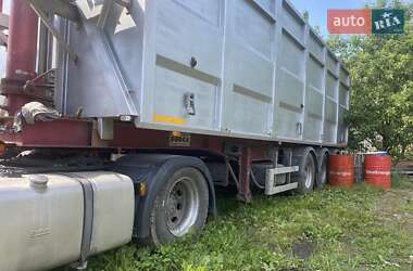 Самоскид напівпричіп Bodex Kiss 33 2003 в Старокостянтинові