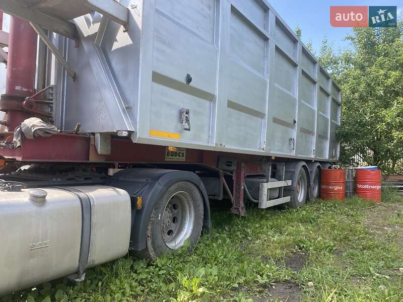 Самоскид напівпричіп Bodex Kiss 33 2003 в Старокостянтинові