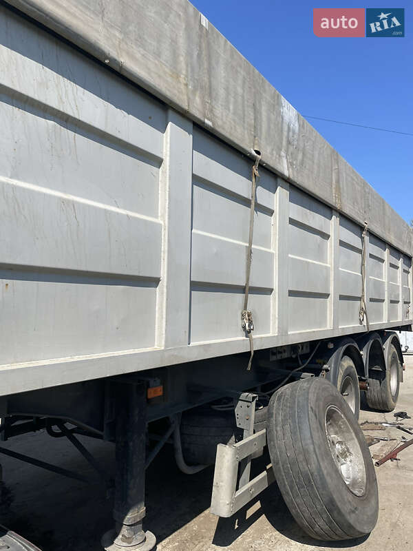 Самосвал полуприцеп Bodex Kiss 33 2005 в Обухове