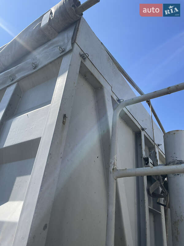 Самосвал полуприцеп Bodex Kiss 33 2005 в Обухове