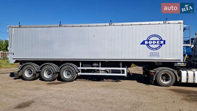 Зерновоз - напівпричіп Bodex Kiss 2008 в Дніпрі