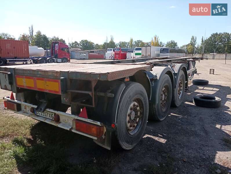 Контейнеровоз полуприцеп Bodex Kiss 2011 в Умани