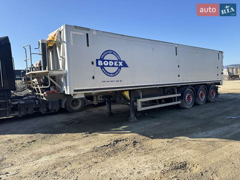 Зерновоз - полуприцеп Bodex Полуприцеп 2018 в Долине