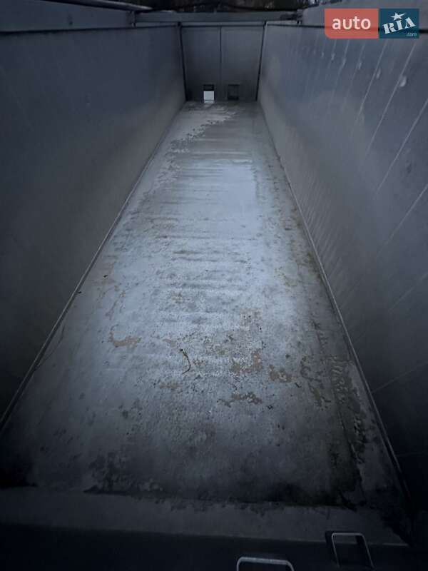 Зерновоз - полуприцеп Bodex Полуприцеп 2018 в Долине