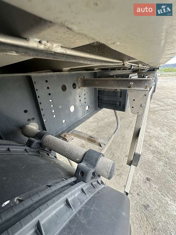 Зерновоз - полуприцеп Bodex Полуприцеп 2018 в Долине