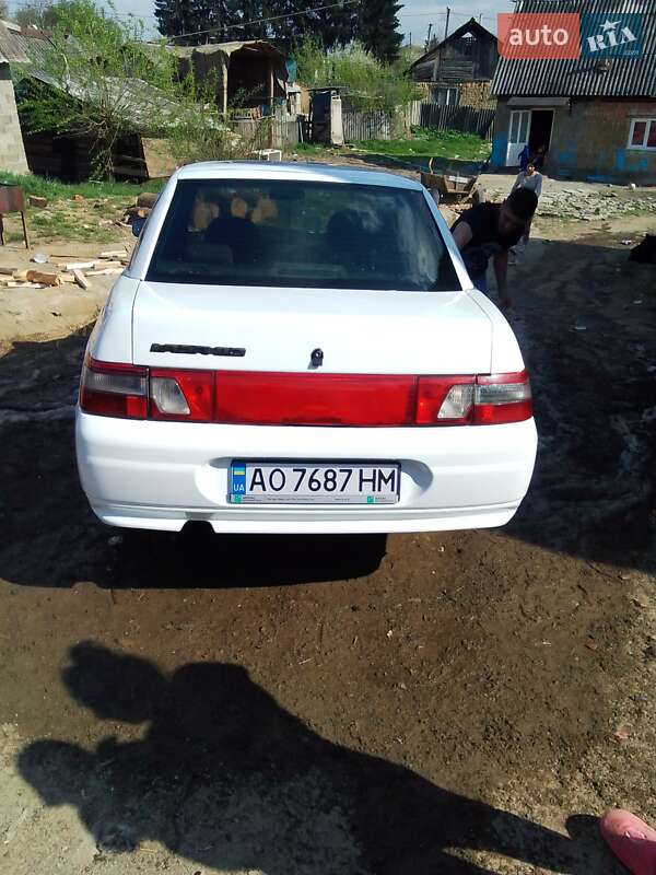 Хэтчбек Богдан 2110 2013 в Сваляве