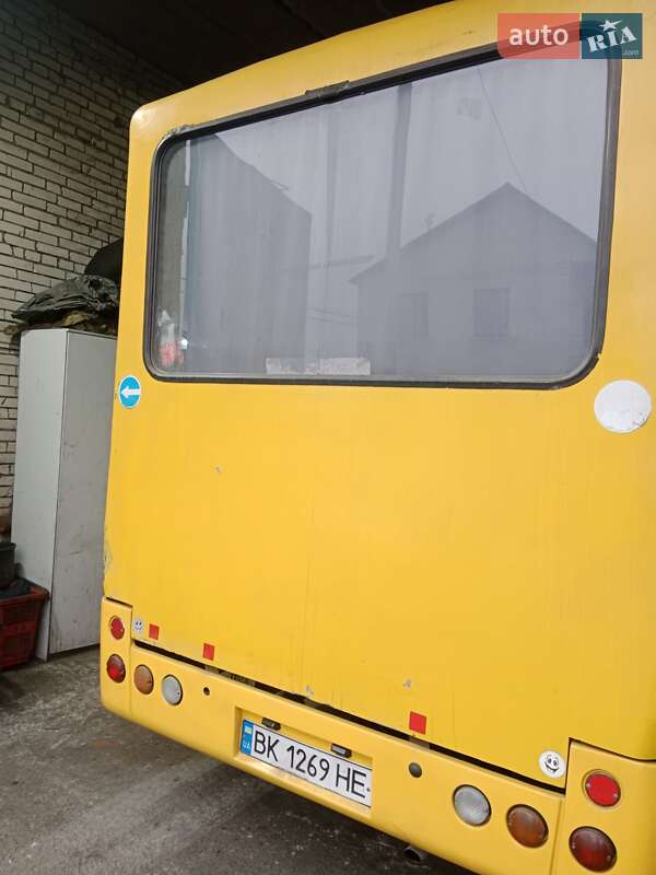 Приміський автобус Богдан А-069 2006 в Києві