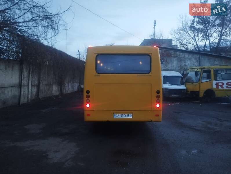 Міський автобус Богдан А-092 2004 в Чернівцях