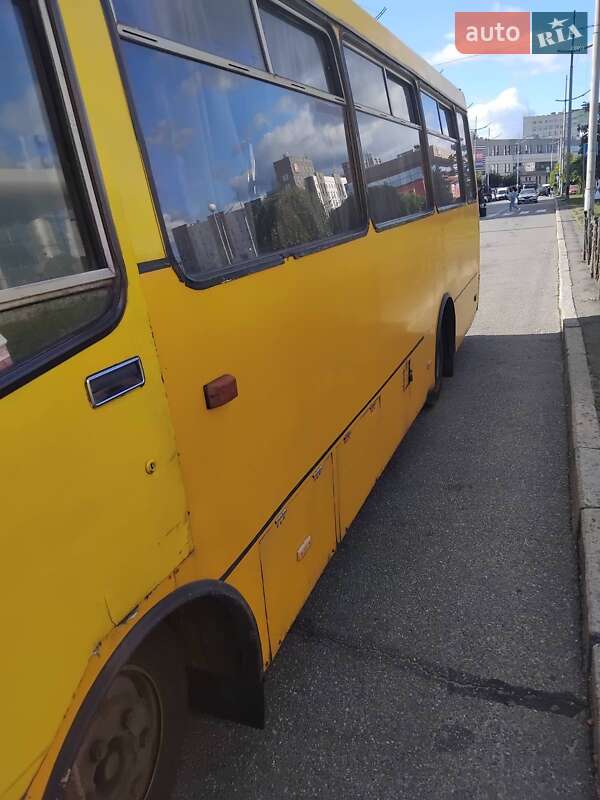 Міський автобус Богдан А-092 2005 в Києві фото 6 Міський автобус Богдан А-092 2005 в Києві