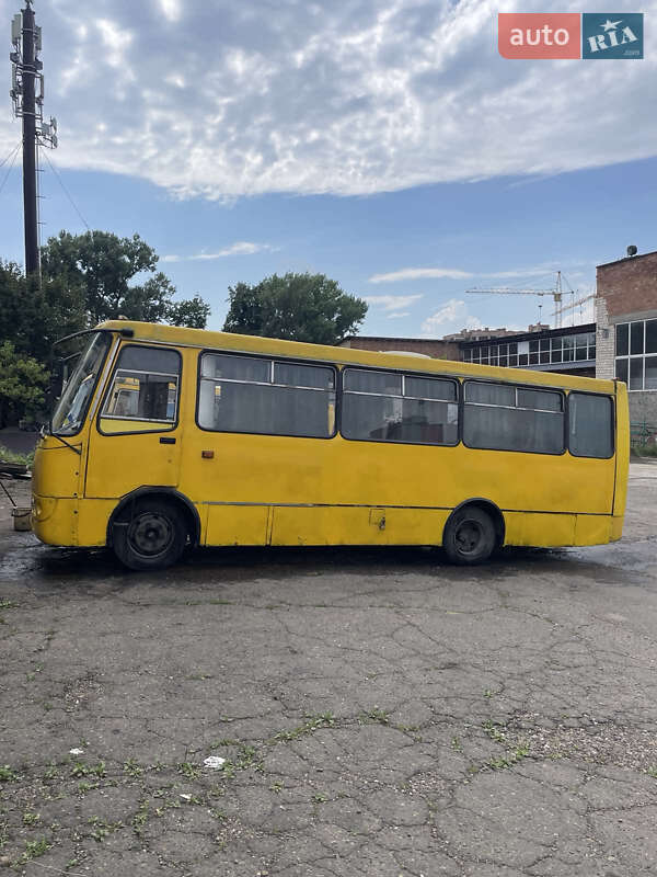 Городской автобус Богдан А-092 2007 в Черновцах