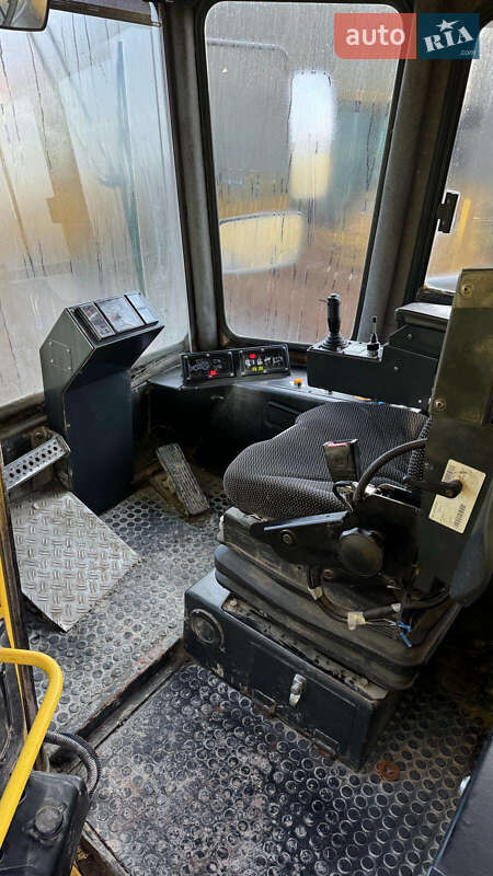 Бульдозер Bomag BC 2007 в Луцке