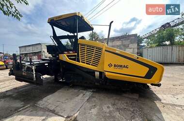 Асфальтоукладчик Bomag BF 2021 в 