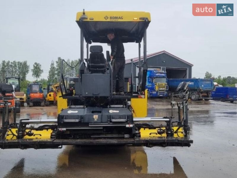 Асфальтоукладчик Bomag BF 2015 в Одессе