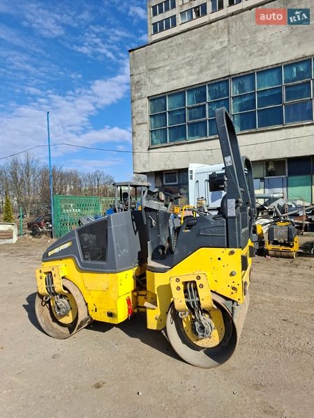 Дорожній каток Bomag BW-120AD 2015 в Львові