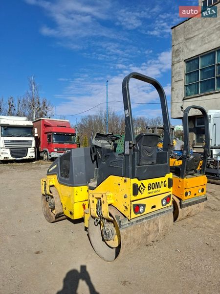 Дорожній каток Bomag BW-120AD 2015 в Львові