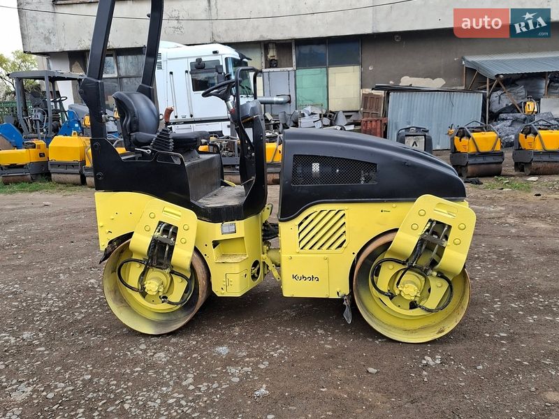 Дорожній каток Bomag BW-120AD 2010 в Львові