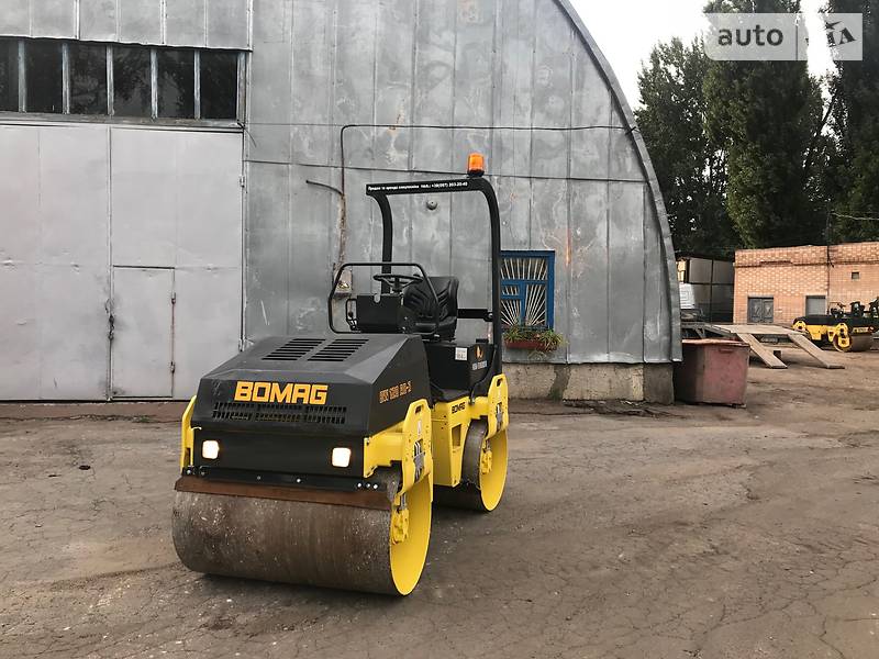 Дорожній каток Bomag BW 2003 в Черняхові