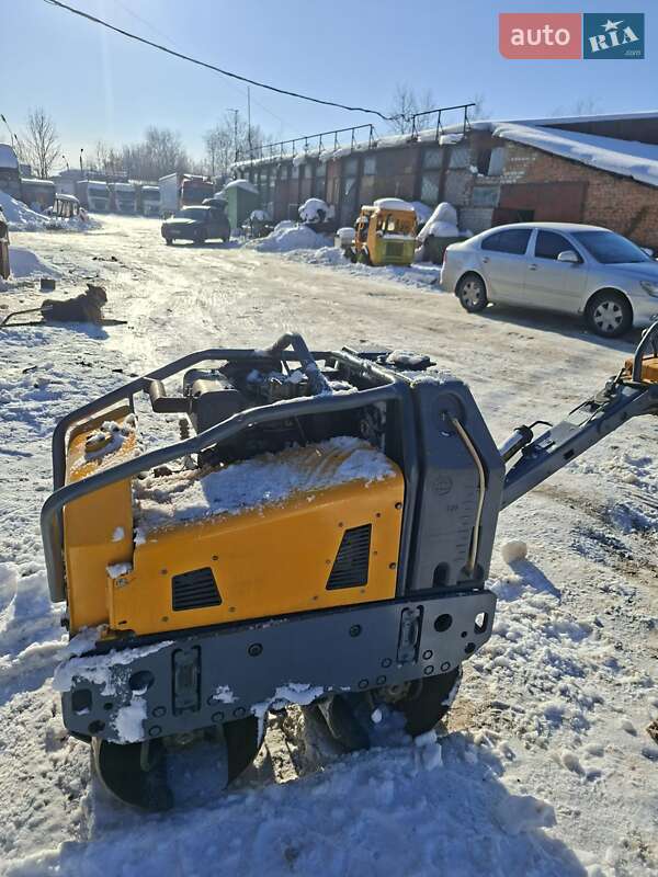 Дорожный каток Bomag BW 2018 в Львове