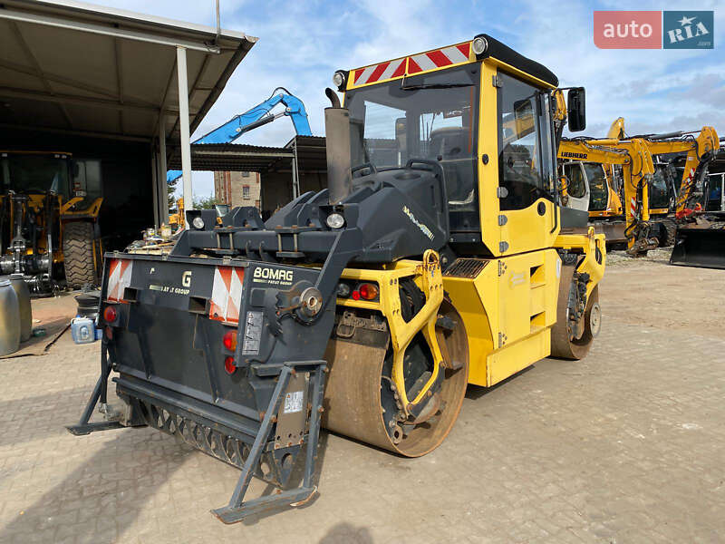 Дорожный каток Bomag BW 2010 в Львове
