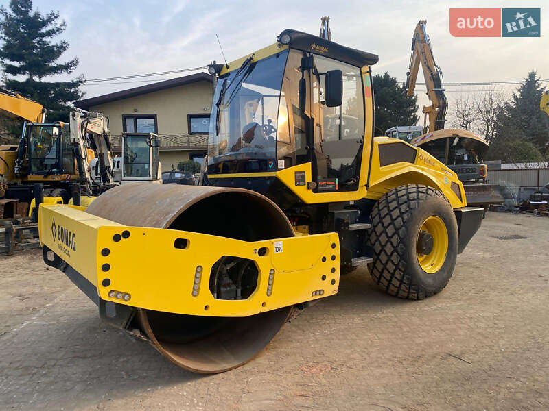 Каток ґрунтовий Bomag BW 2022 в Львові