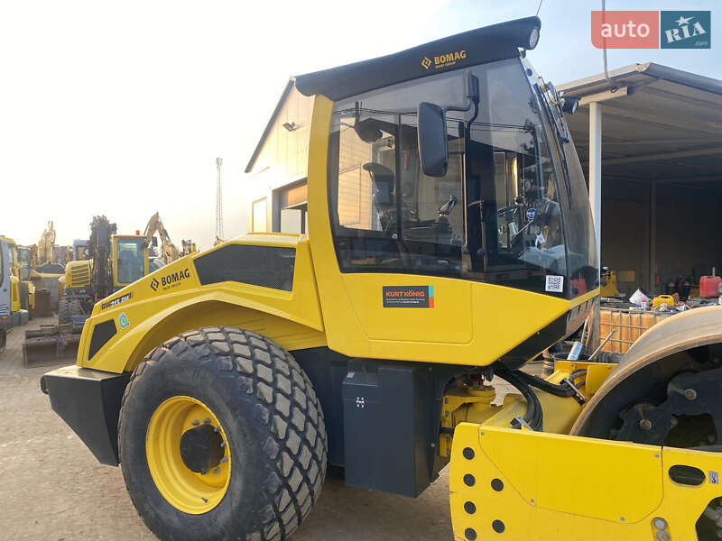 Каток ґрунтовий Bomag BW 2022 в Львові