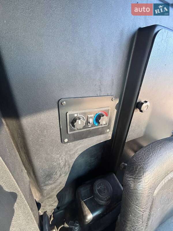 Подметальная машина Boschung Urban Sweeper S2 2016 в Брошневе-Осаде