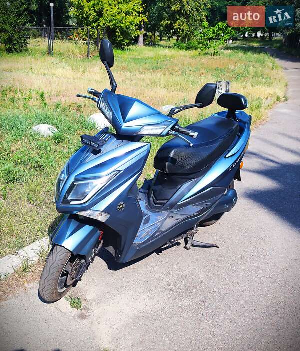 Скутер Bravis Hawk matt 2018 в Києві