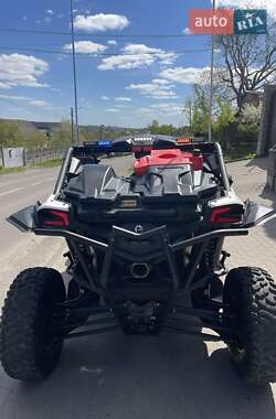 Мотовездеход BRP Can Am 2018 в 