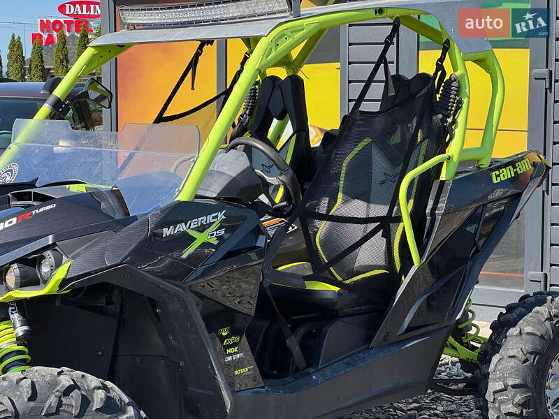 Мотовездеход BRP Can Am 2016 в Стрые