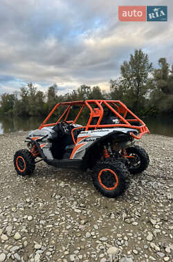 Квадроцикл утилітарний BRP Can Am 2015 в 