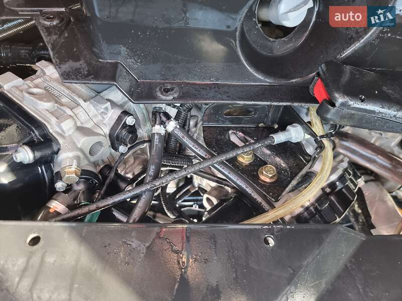 Квадроцикл утилітарний BRP Commander 2013 в Києві