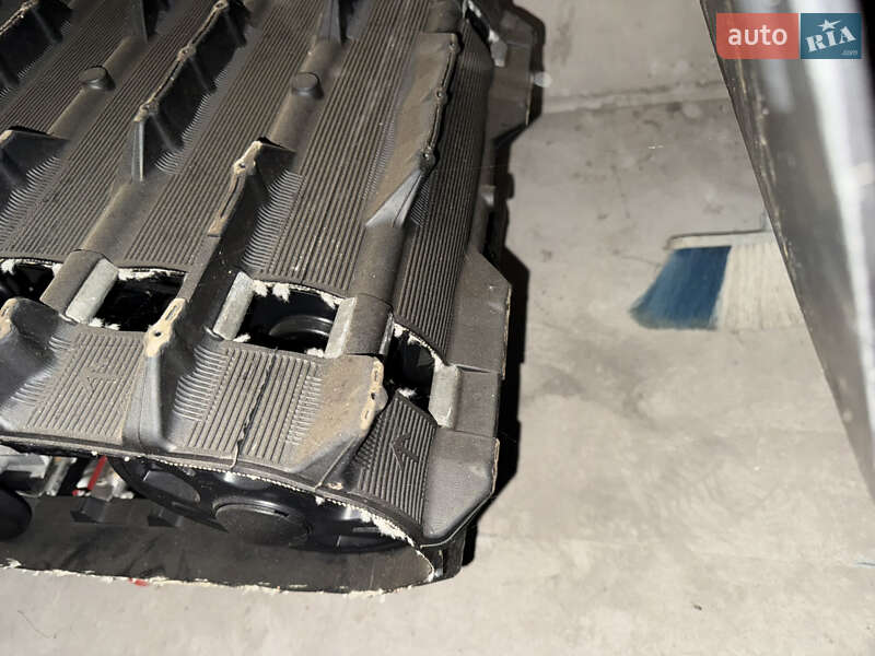 Снегоходы для охоты и рыбалки BRP Expedition 2011 в Лохвице