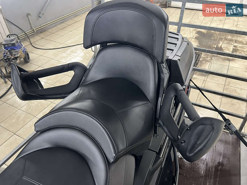 Утилитарные снегоходы BRP Expedition 2014 в Житомире