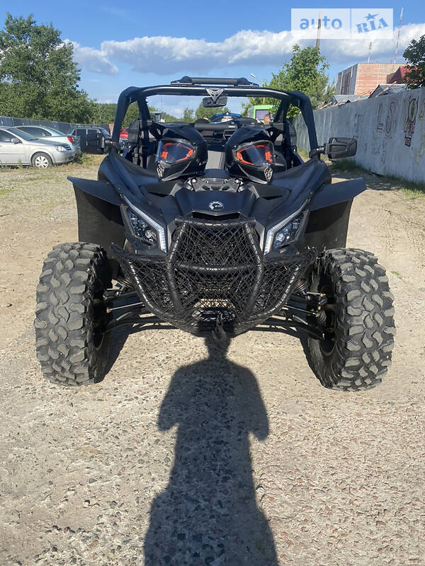 Квадроцикл спортивный BRP Maverick X3 2017 в Киеве