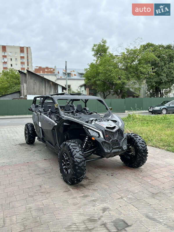 Вантажні моторолери, мотоцикли, скутери, мопеди BRP Maverick X3 2017 в 