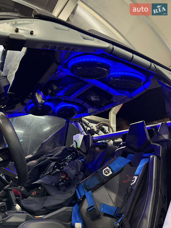 Квадроцикл  утилитарный BRP Maverick X3 2020 в Киеве