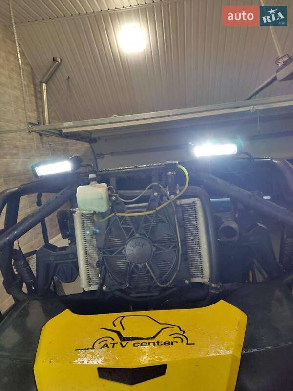 Мотовездеход BRP Maverick 2014 в Добровеличковке