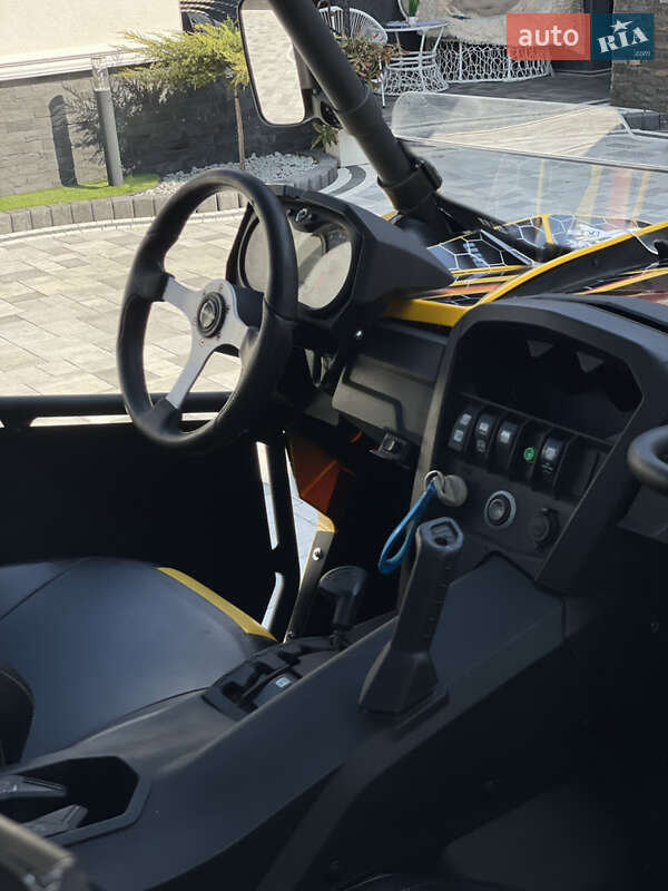 Квадроцикл  утилитарный BRP Maverick 2016 в Виноградове