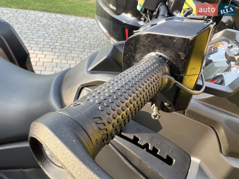 Квадроцикл  утилитарный BRP Outlander 2020 в Львове