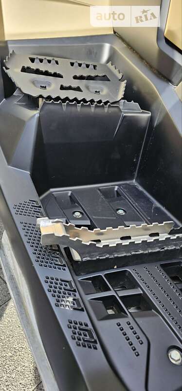 Квадроцикл спортивний BRP Outlander 2012 в Тячеві