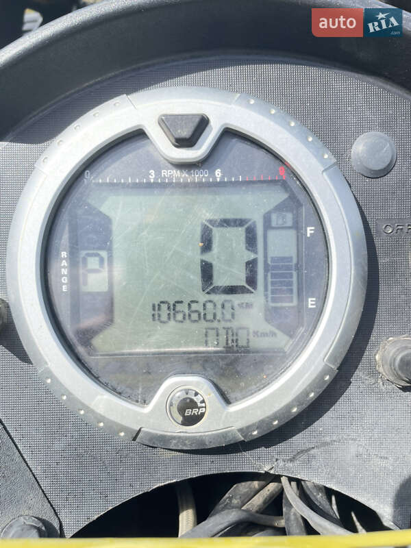 Квадроцикл  утилитарный BRP Outlander 2012 в Новояворовске