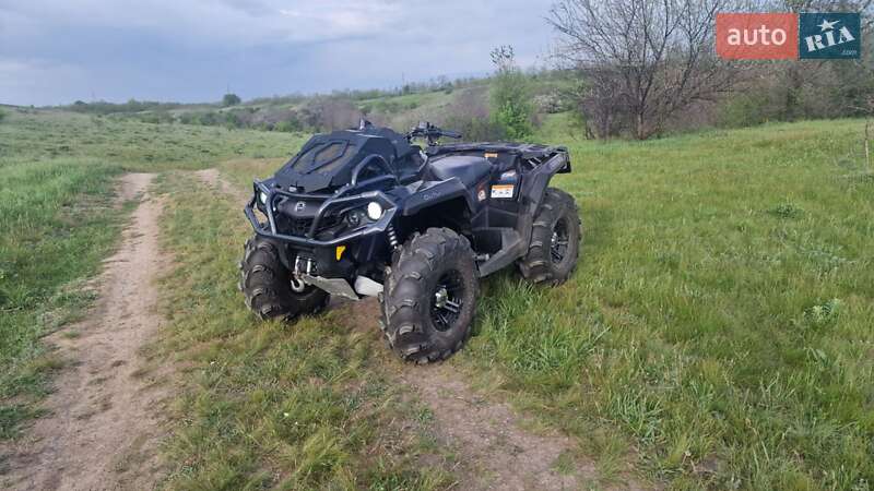 BRP Outlander 2019