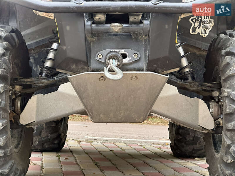 Квадроцикл  утилитарный BRP Outlander 2014 в Ужгороде