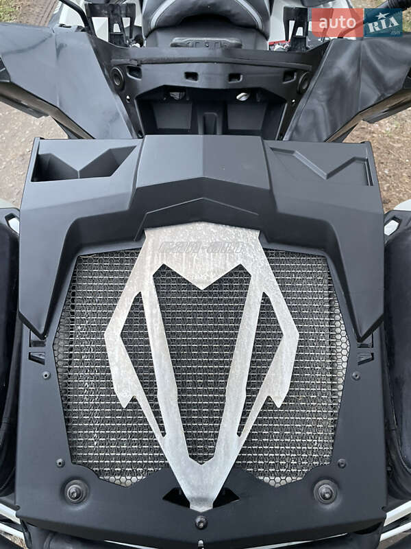 Квадроцикл  утилитарный BRP Outlander 2012 в Харькове