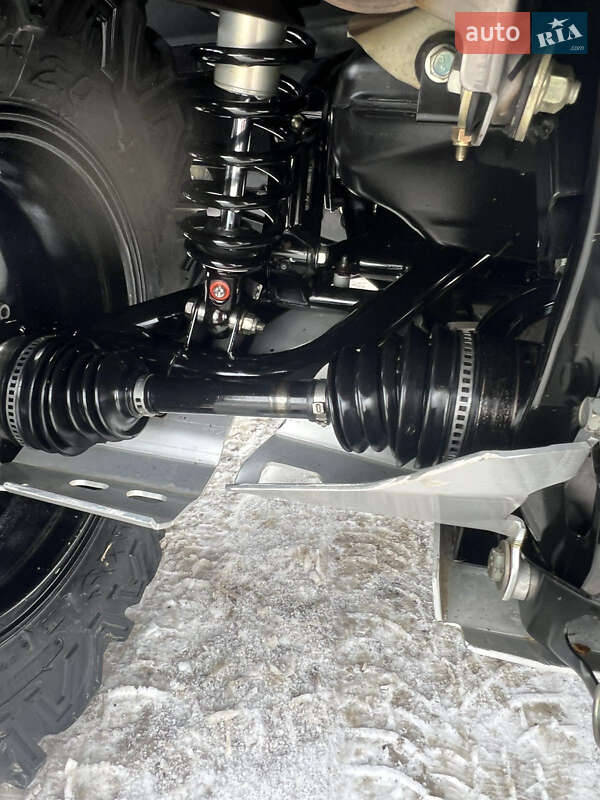 Вездеход-амфибия BRP Outlander 2012 в Черновцах