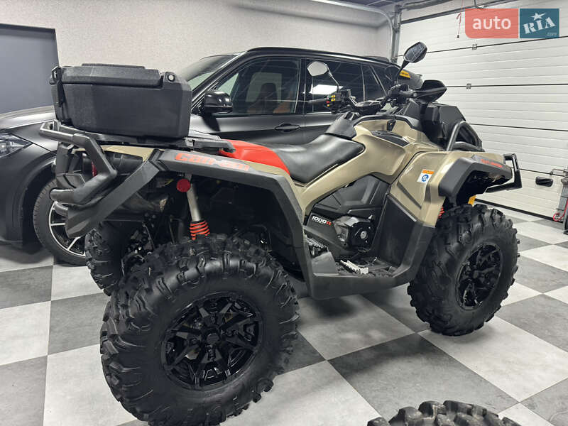 Квадроцикл  утилитарный BRP Outlander 2021 в Киеве