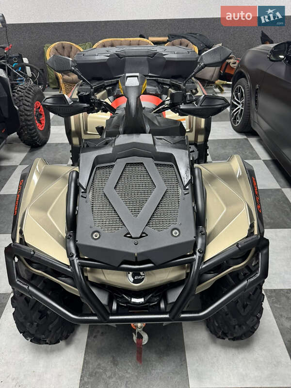 Квадроцикл  утилитарный BRP Outlander 2021 в Киеве